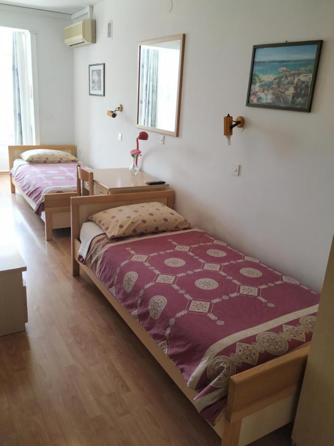 Accomodation Pertout โนวาโกริคา ภายนอก รูปภาพ