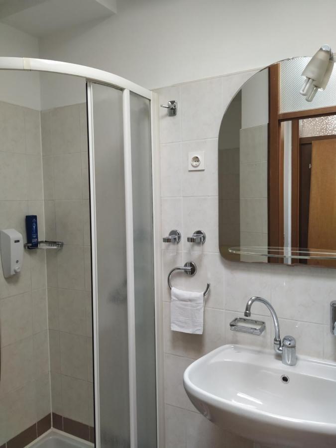 Accomodation Pertout โนวาโกริคา ภายนอก รูปภาพ