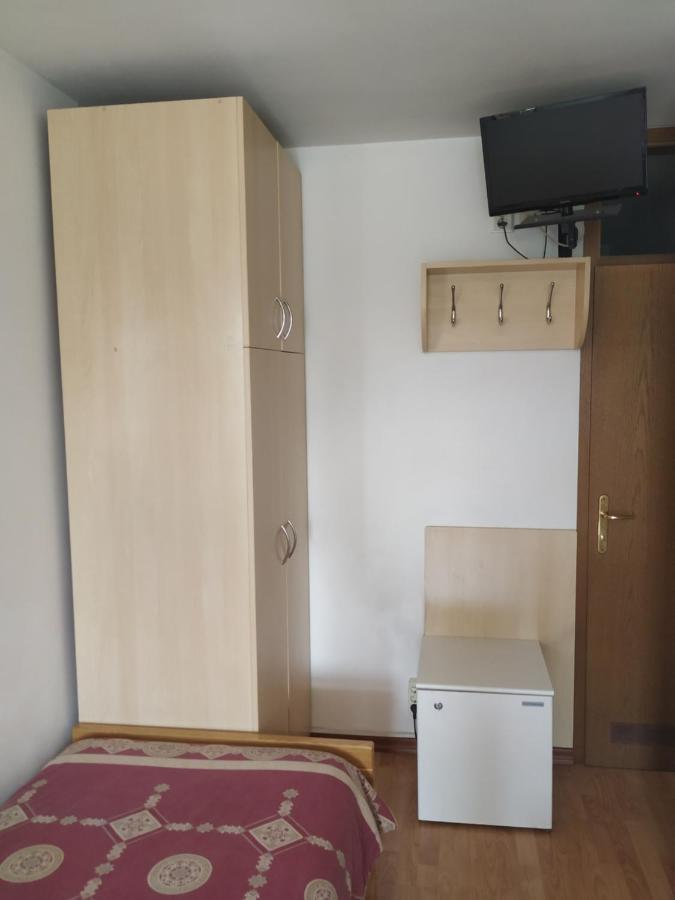 Accomodation Pertout โนวาโกริคา ภายนอก รูปภาพ