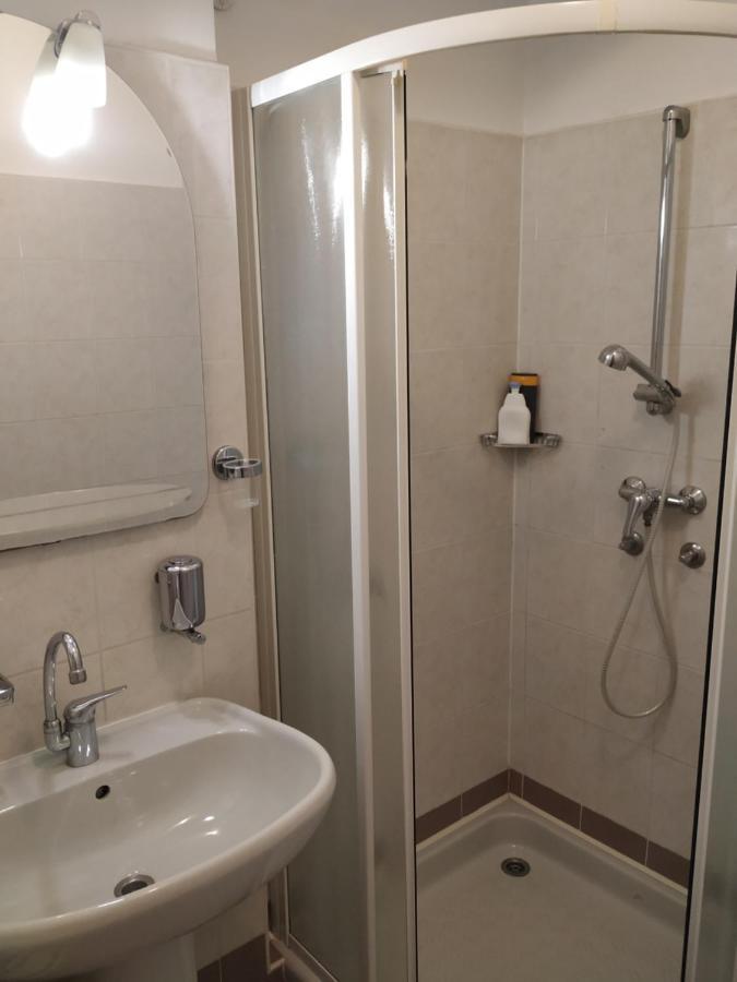 Accomodation Pertout โนวาโกริคา ภายนอก รูปภาพ
