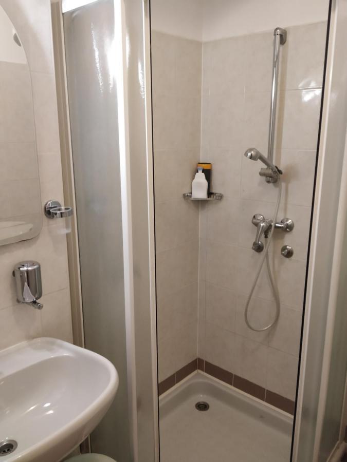 Accomodation Pertout โนวาโกริคา ภายนอก รูปภาพ