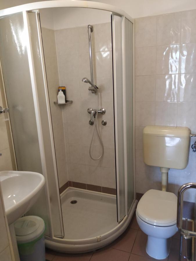 Accomodation Pertout โนวาโกริคา ภายนอก รูปภาพ