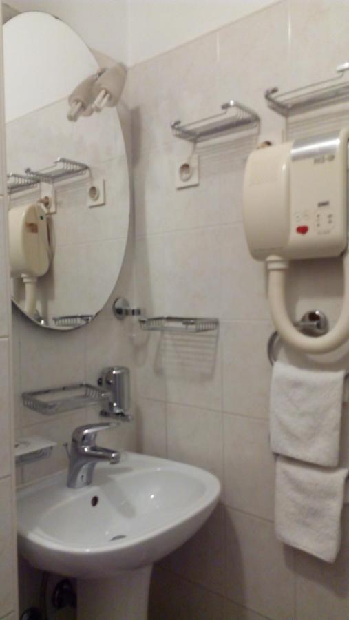 Accomodation Pertout โนวาโกริคา ภายนอก รูปภาพ