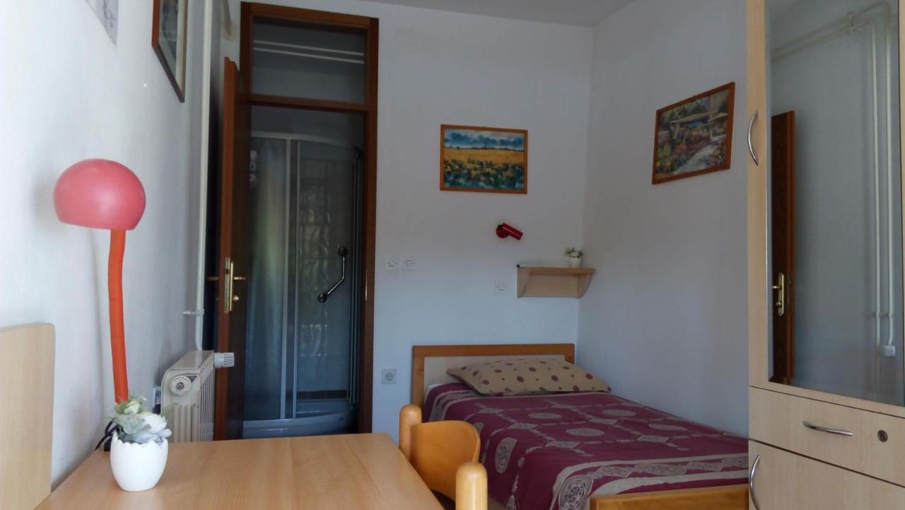 Accomodation Pertout โนวาโกริคา ภายนอก รูปภาพ