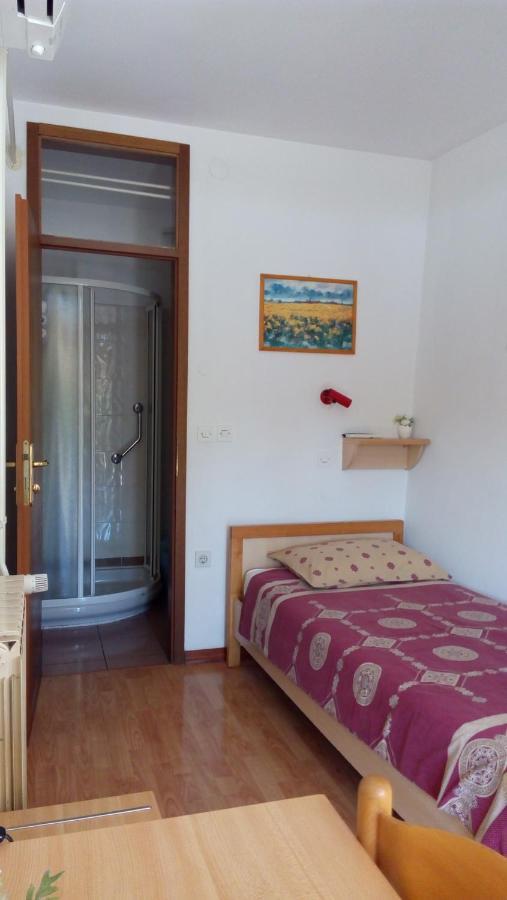 Accomodation Pertout โนวาโกริคา ภายนอก รูปภาพ